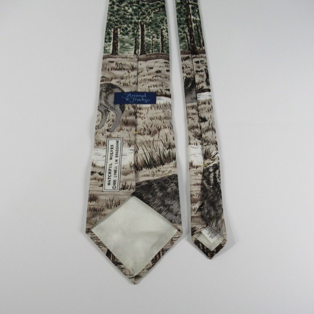 Animal Tracks Watchful Wolves Tie by Lynell Bradshaw Wildlife 1995 - Picture 6 of 8